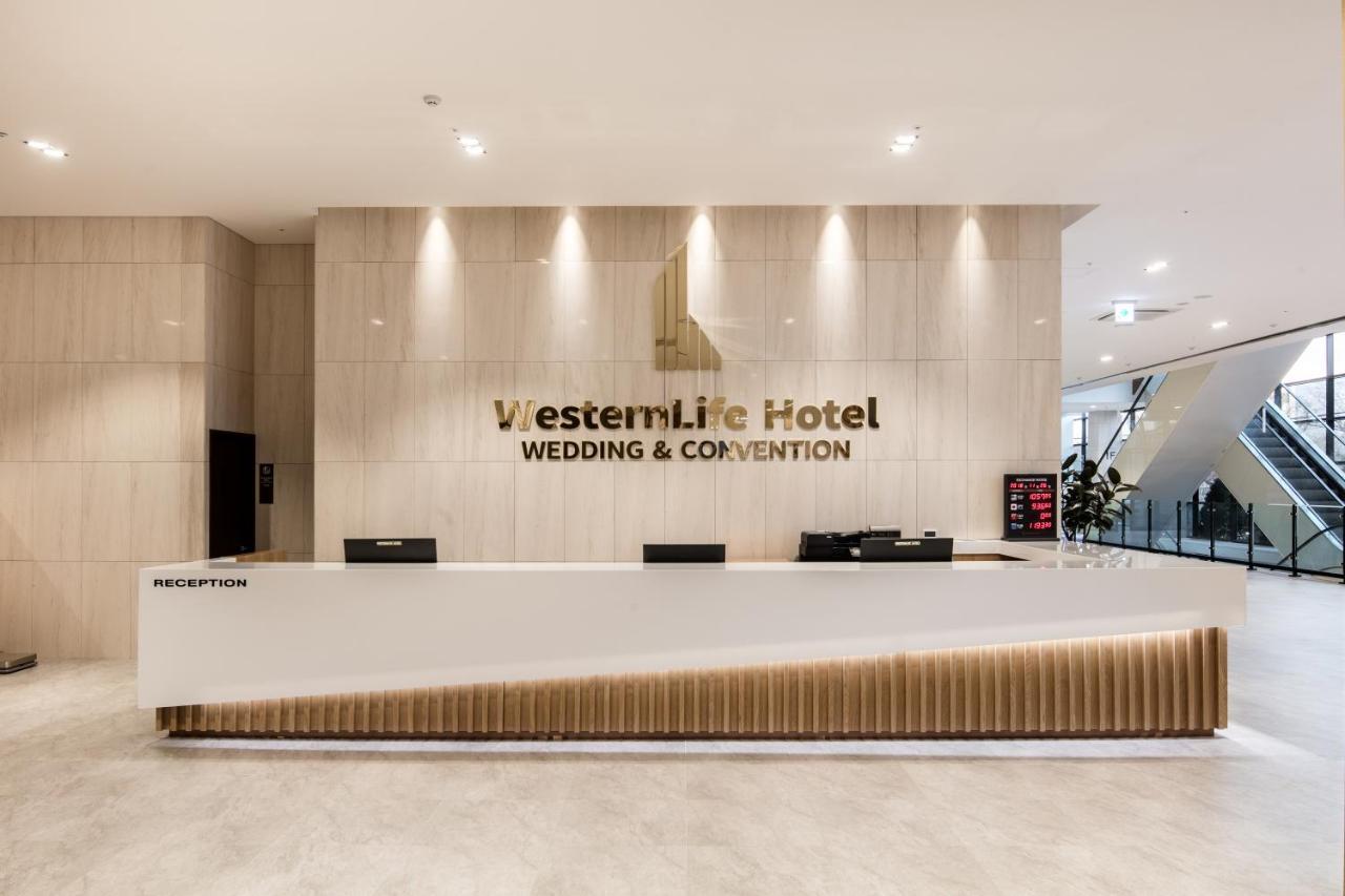 Westernlife Hotel Iksan Екстер'єр фото