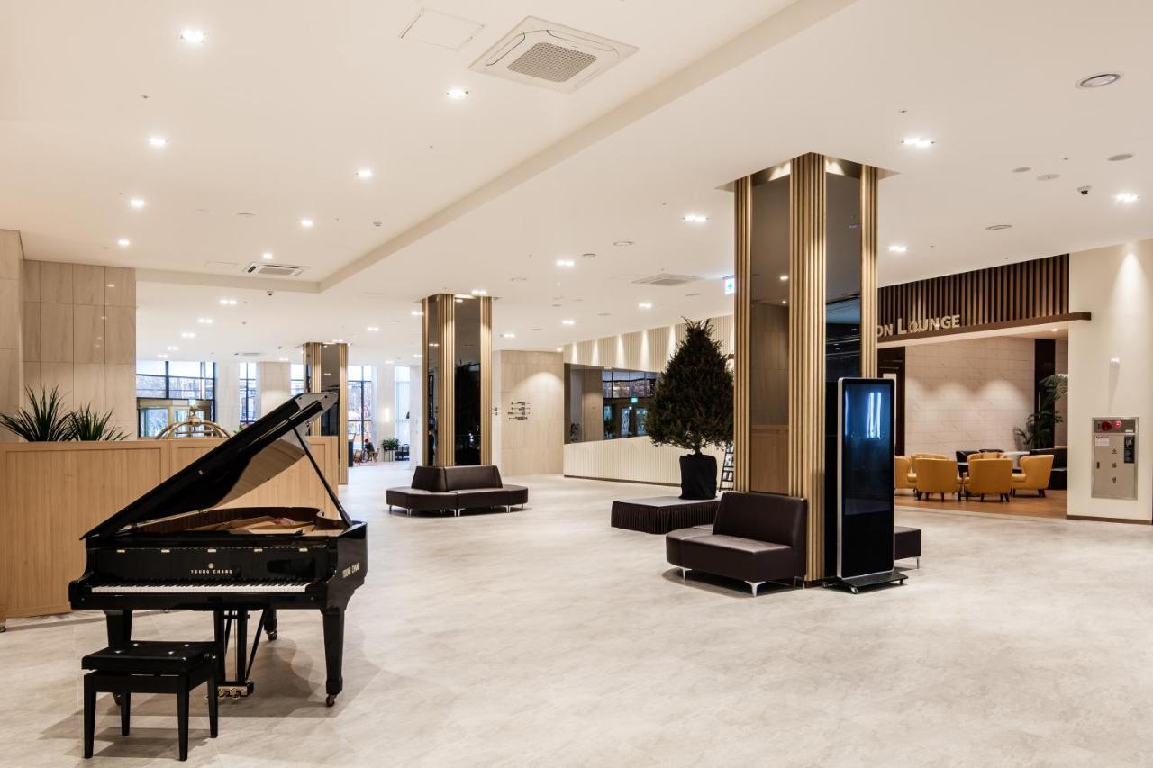 Westernlife Hotel Iksan Екстер'єр фото