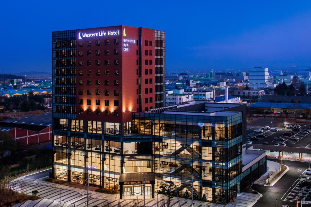 Westernlife Hotel Iksan Екстер'єр фото